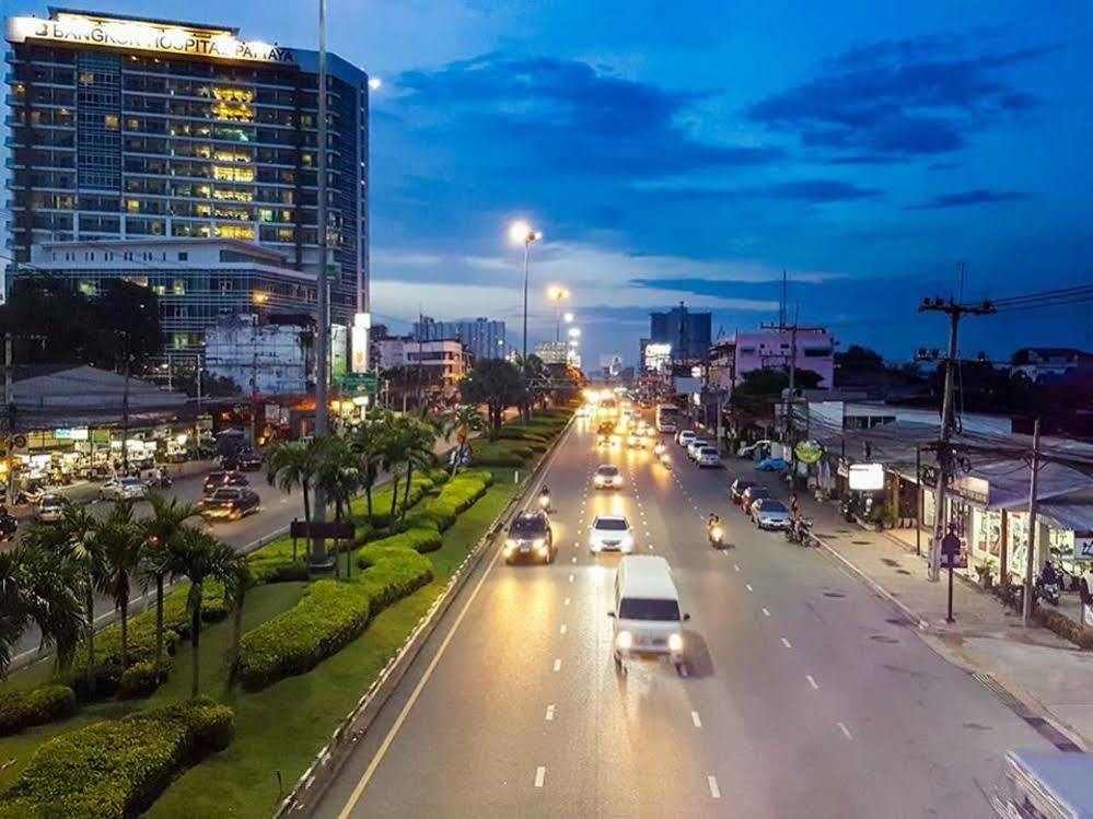 Pc Place Pattaya Extérieur photo