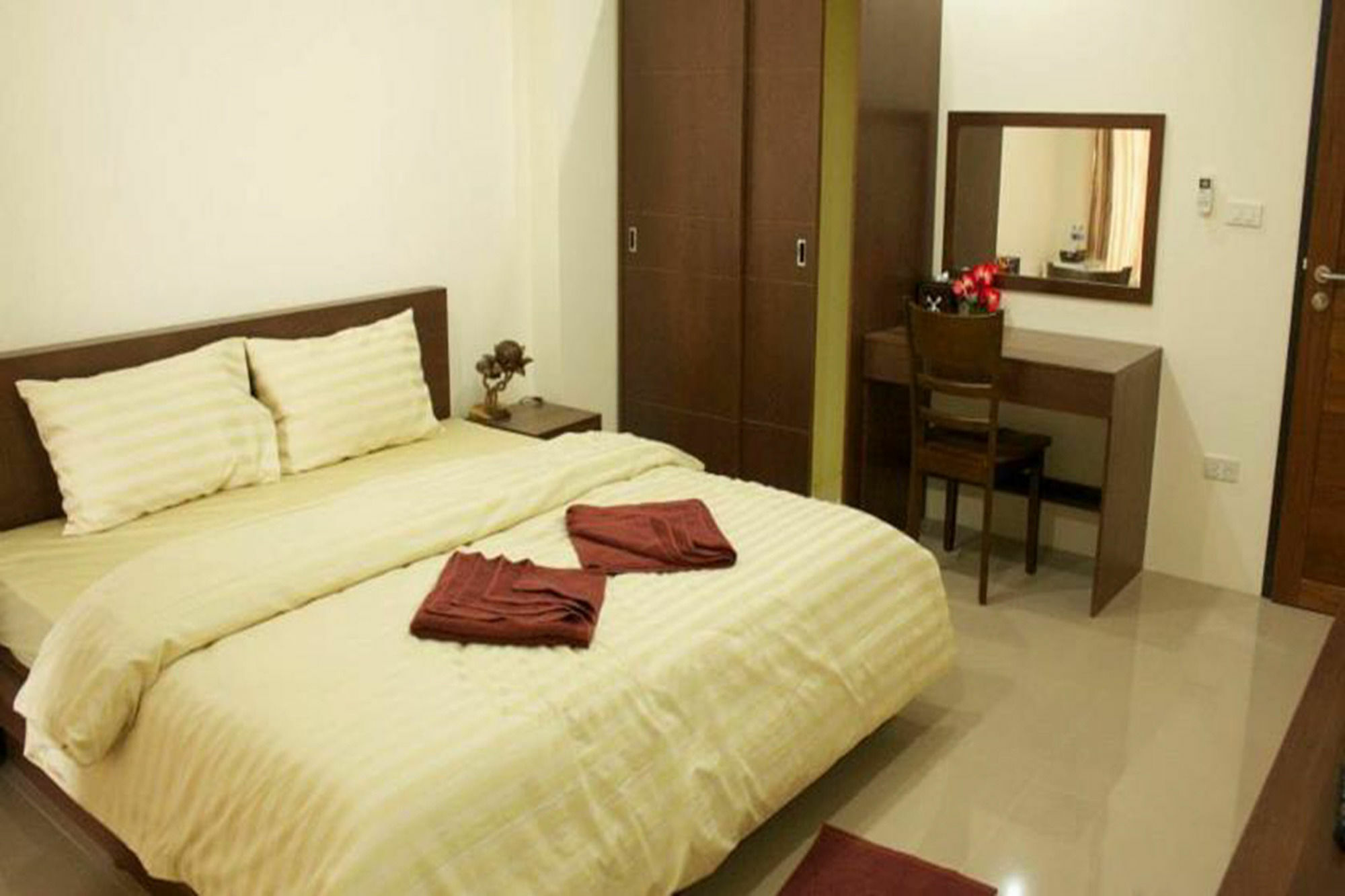 Pc Place Pattaya Extérieur photo