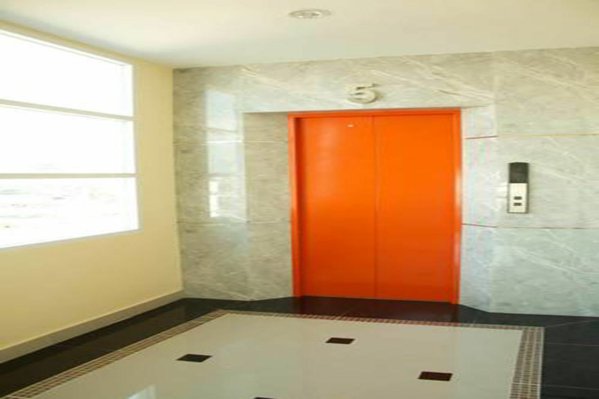 Pc Place Pattaya Extérieur photo